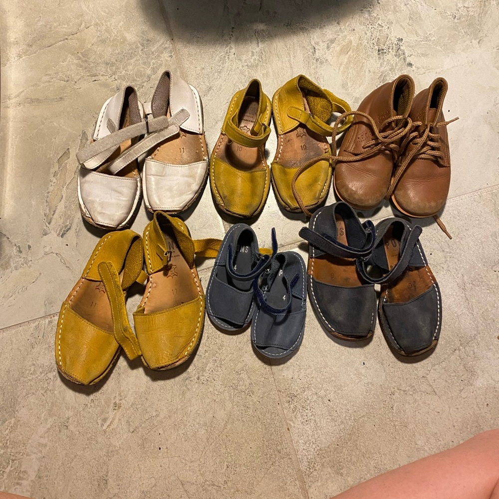 Lot of kids shoes Avarca Pons & Adelisa boots